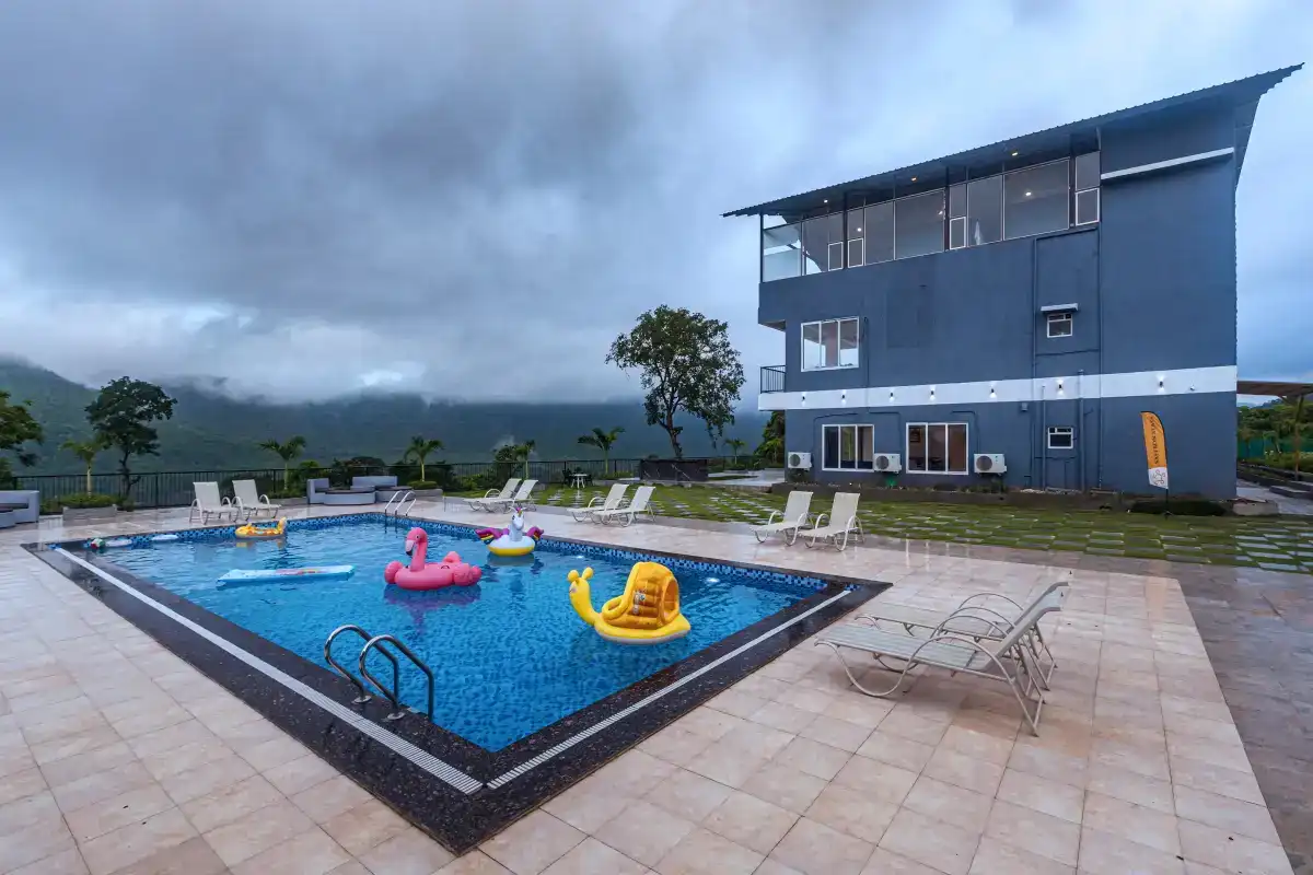 SaffronStays Sundowner, Karjat
