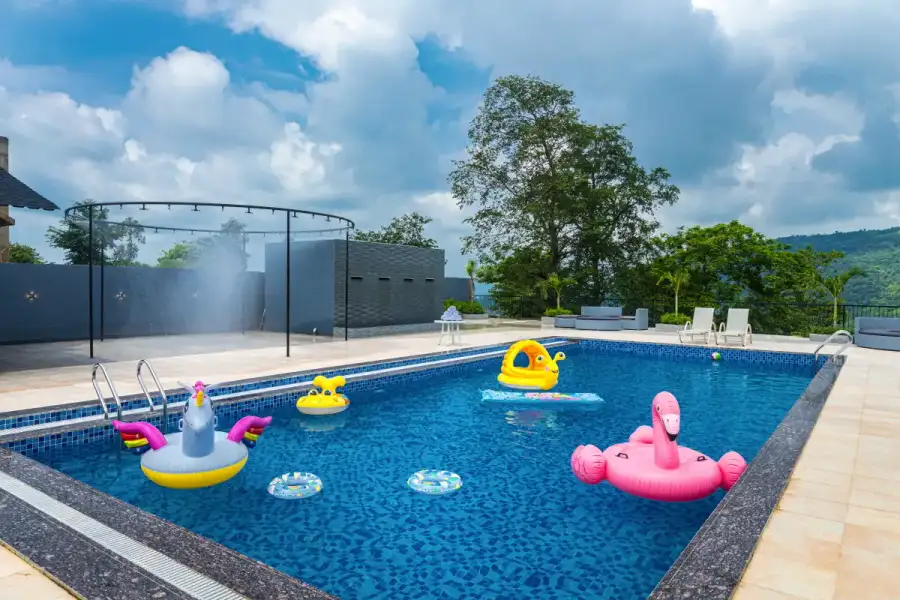 SaffronStays Sundowner, Karjat