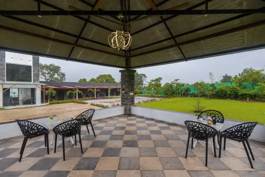 SaffronStays Sundowner, Karjat
