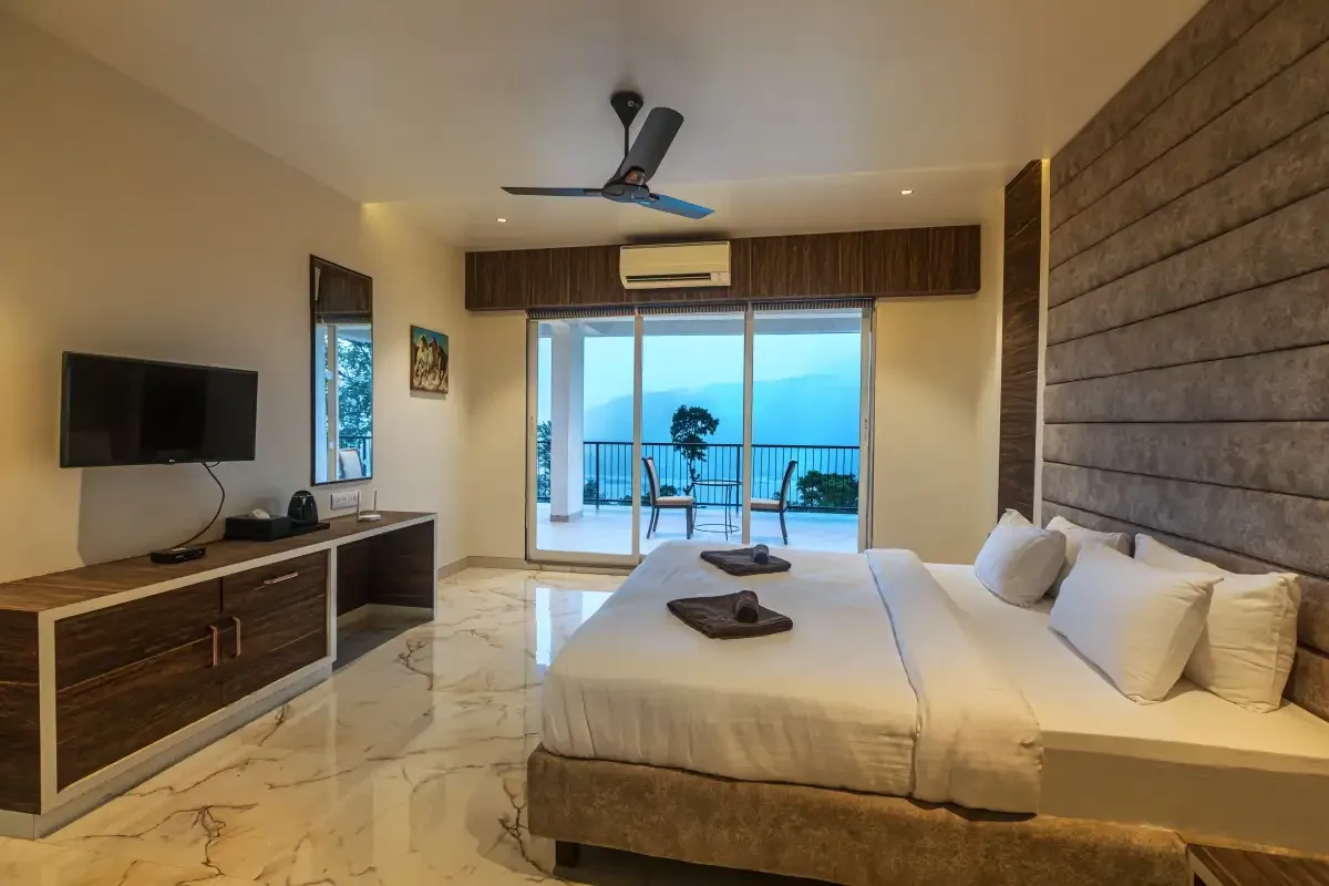 SaffronStays Sundowner, Karjat