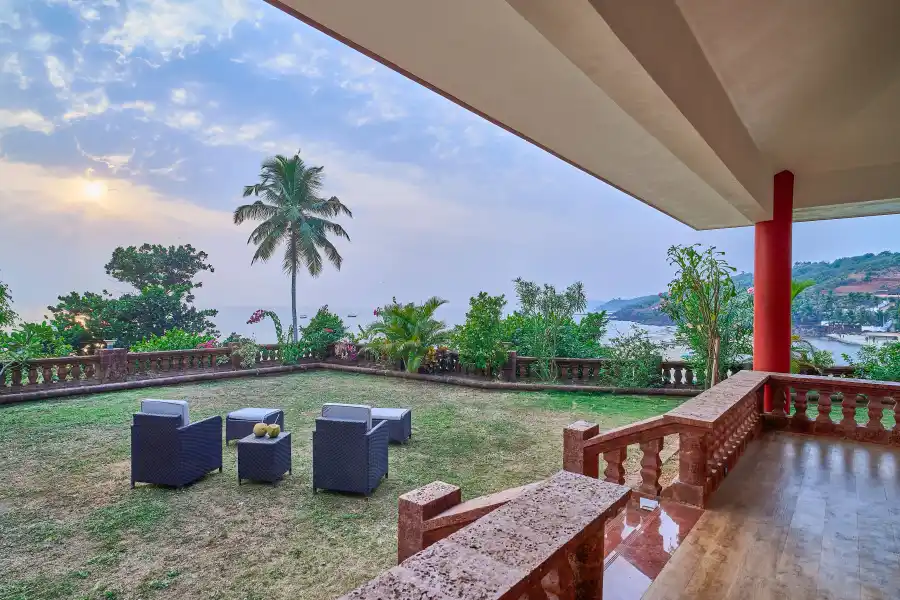 SaffronStays The Devrai, Khavane