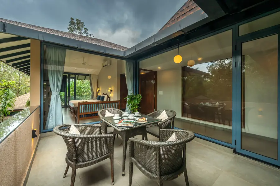 SaffronStays The Glass, Panchgani