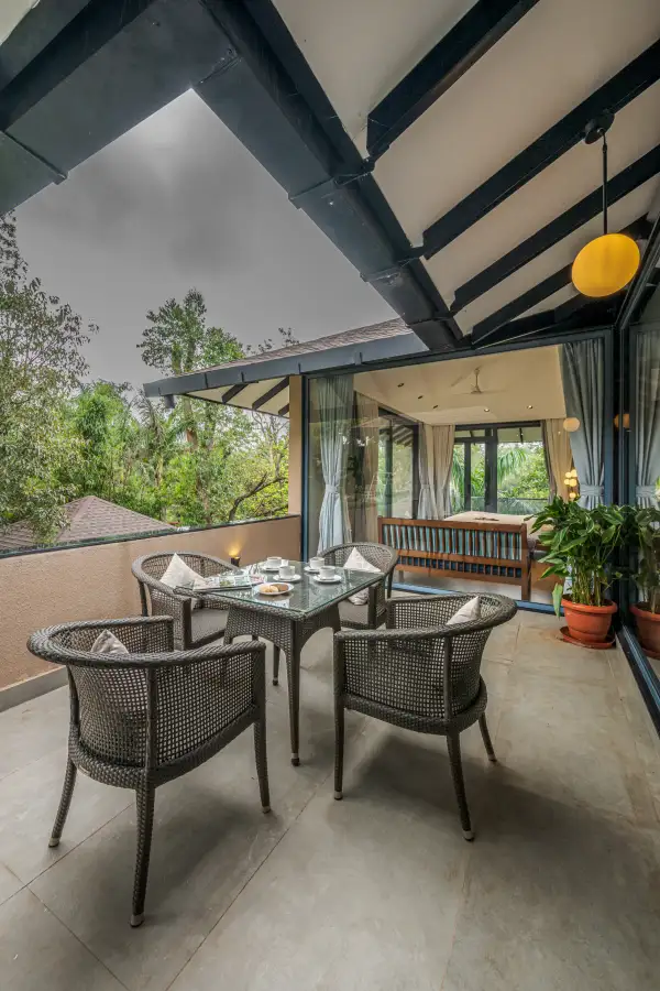 SaffronStays The Glass, Panchgani