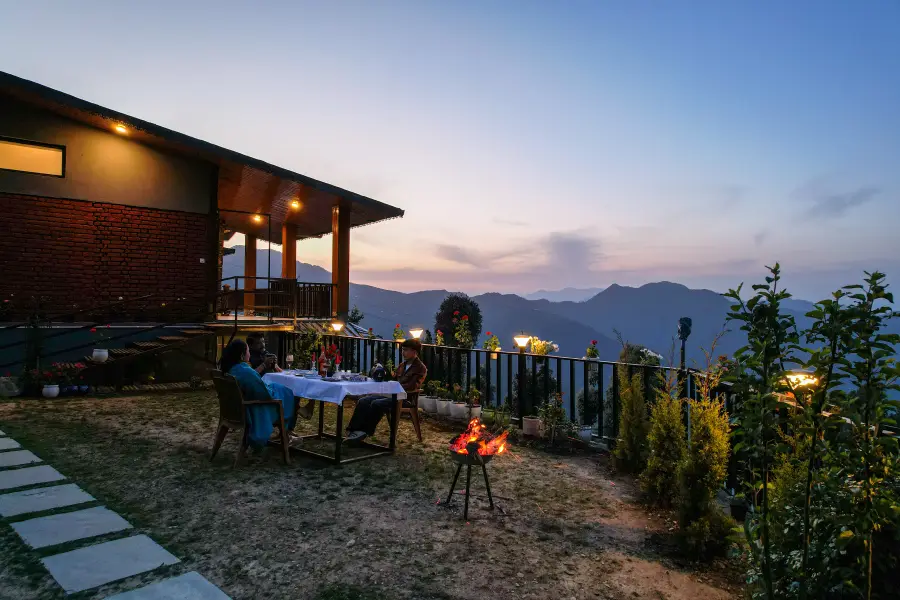 SaffronStays The Rhodoville, Kanatal