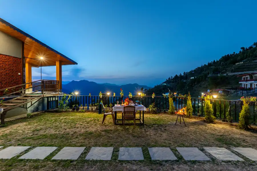 SaffronStays The Rhodoville, Kanatal