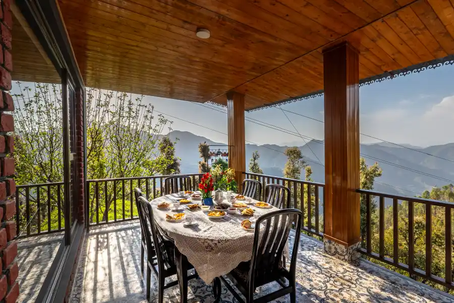 SaffronStays The Rhodoville, Kanatal