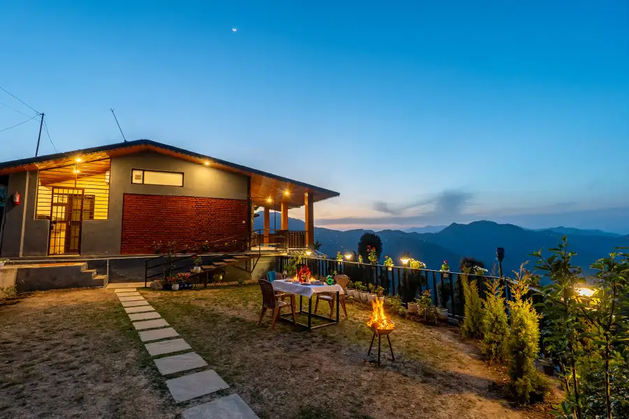 SaffronStays The Rhodoville, Kanatal