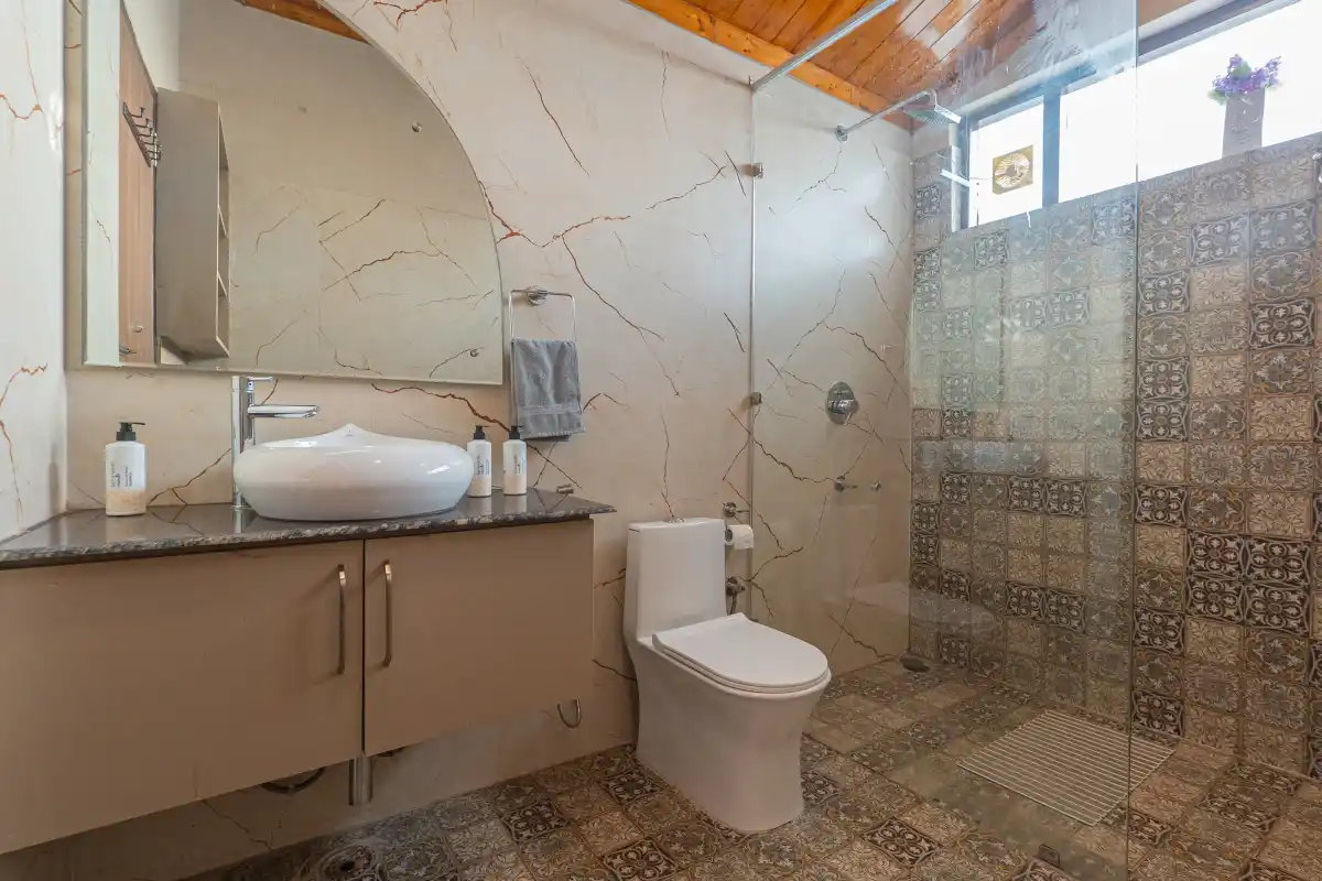 SaffronStays The Rhodoville, Kanatal
