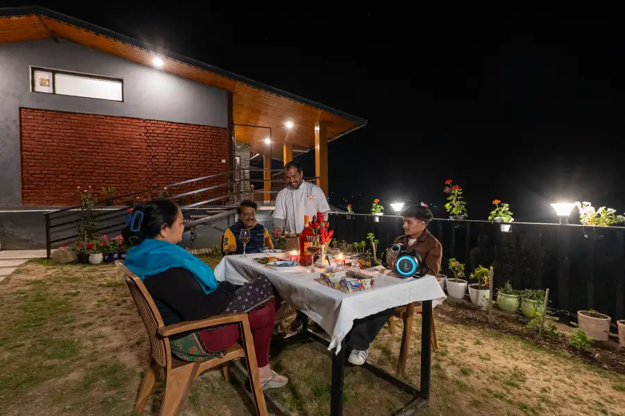 SaffronStays The Rhodoville, Kanatal