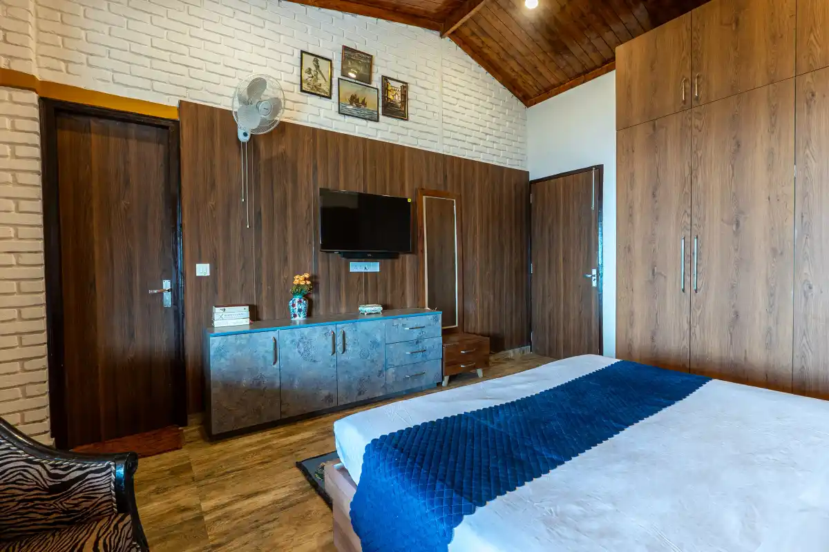 SaffronStays The Rhodoville, Kanatal