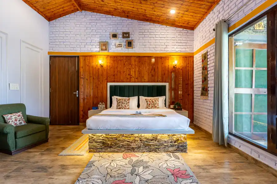 SaffronStays The Rhodoville, Kanatal