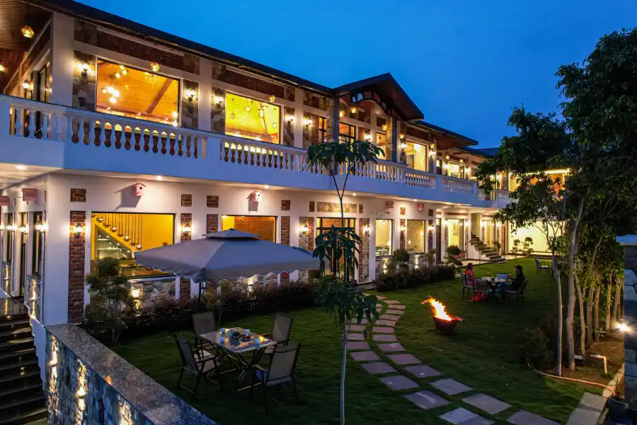 SaffronStays The Tikrola, Dehradun