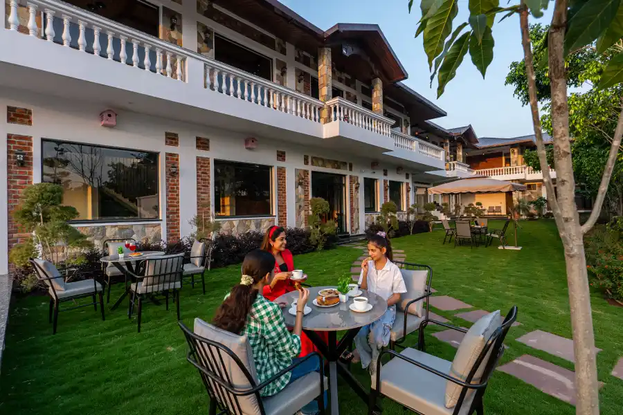 SaffronStays The Tikrola, Dehradun
