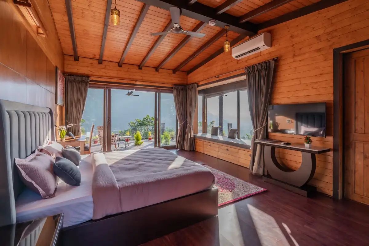 SaffronStays Timber Aqua, Dehradun