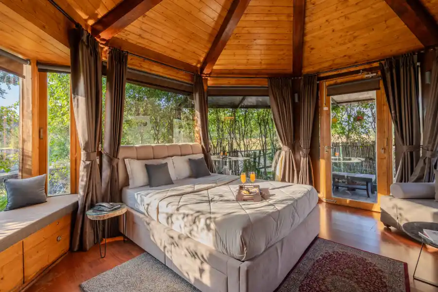SaffronStays Timber Quest, Dehradun