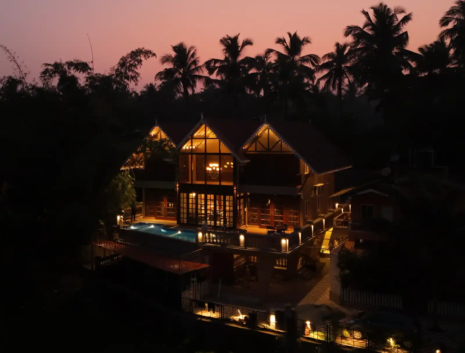 SaffronStays Tudor San, Candolim