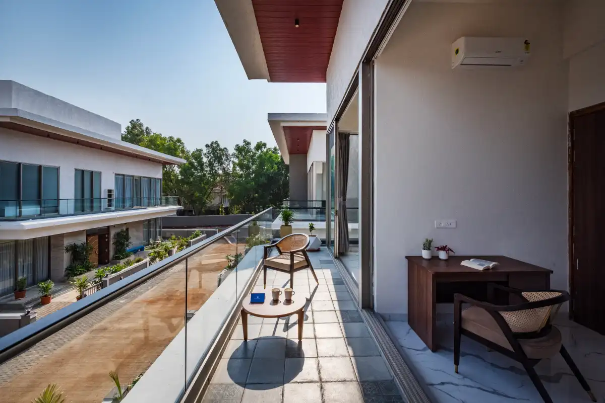 SaffronStays Twin, Lonavala