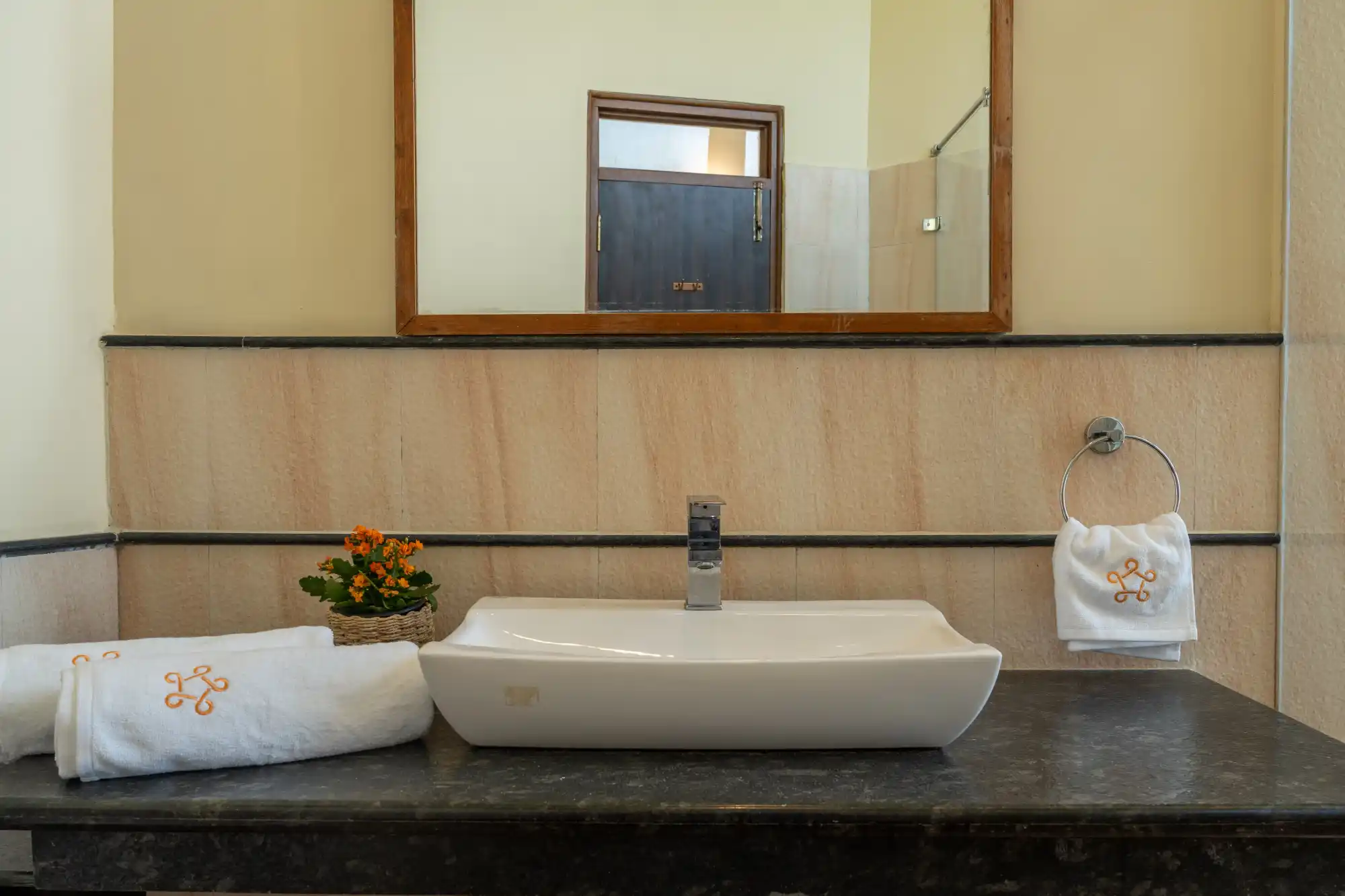 SaffronStays Valleyfall, Kotagiri