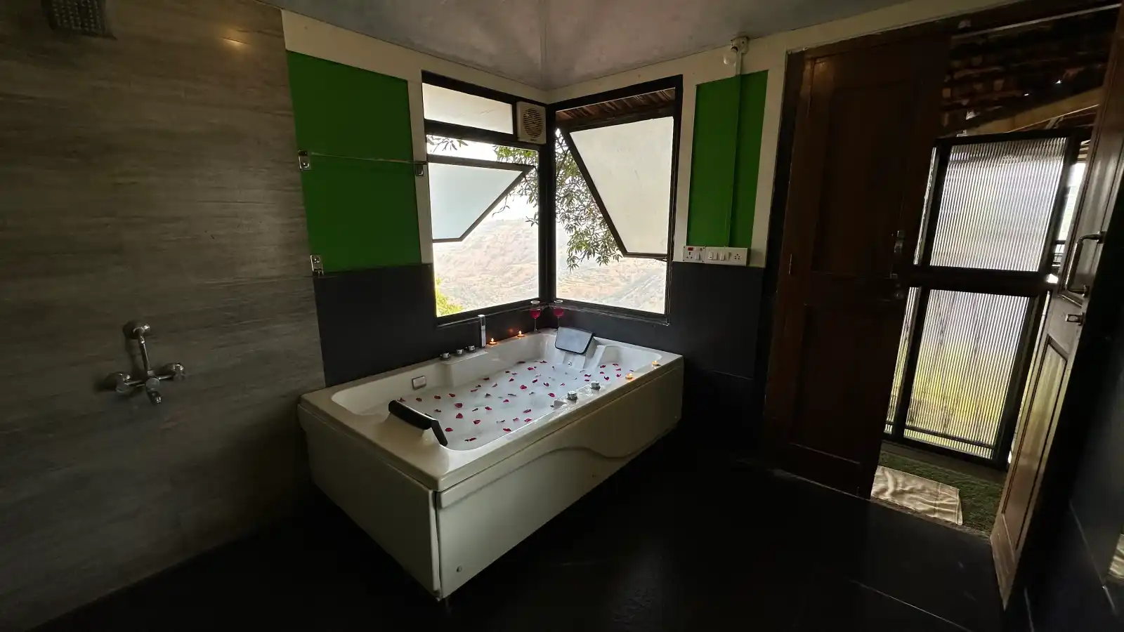 SaffronStays Verandah, Panchgani