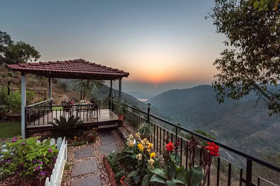 SaffronStays Verandah, Panchgani