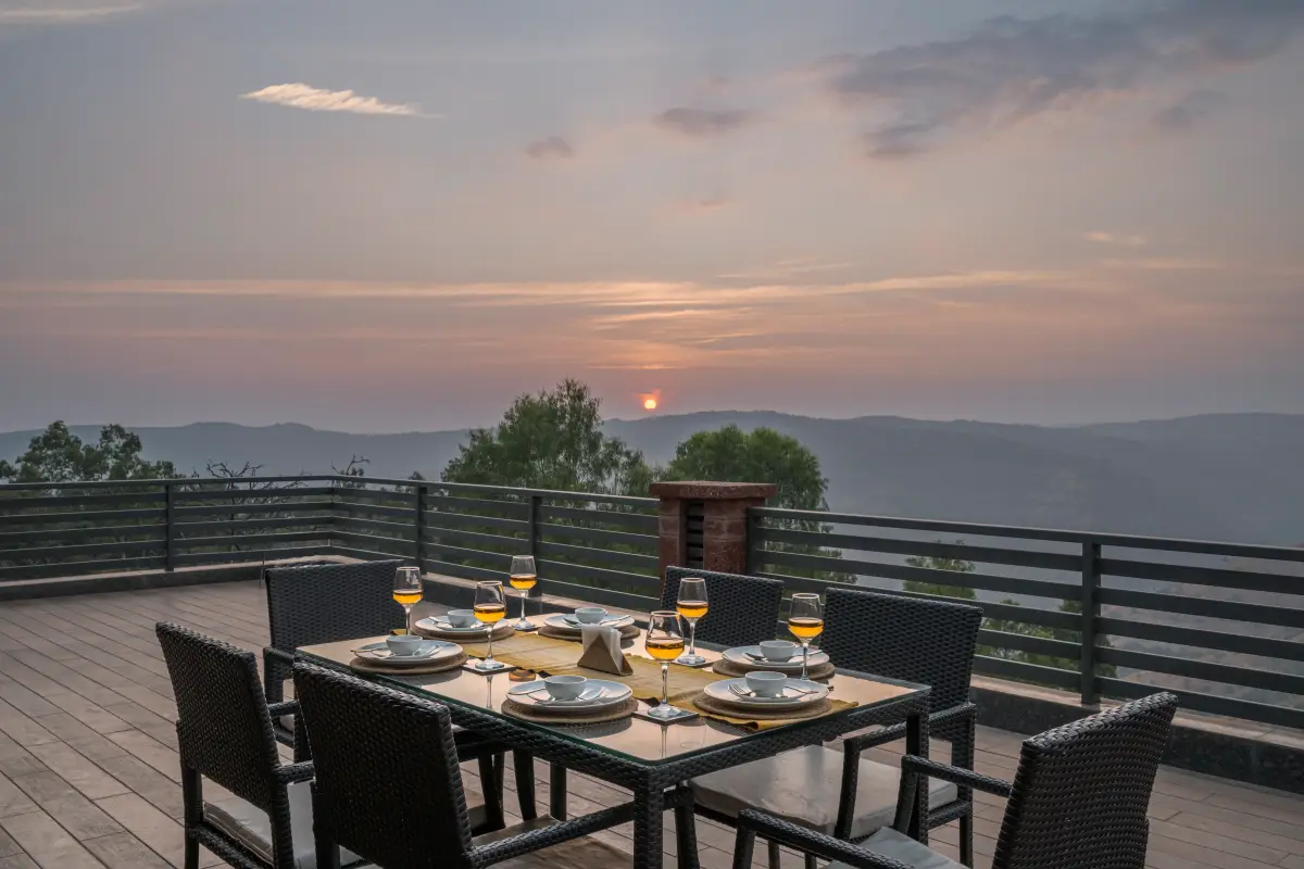 SaffronStays Whistling Thrush, Panchgani