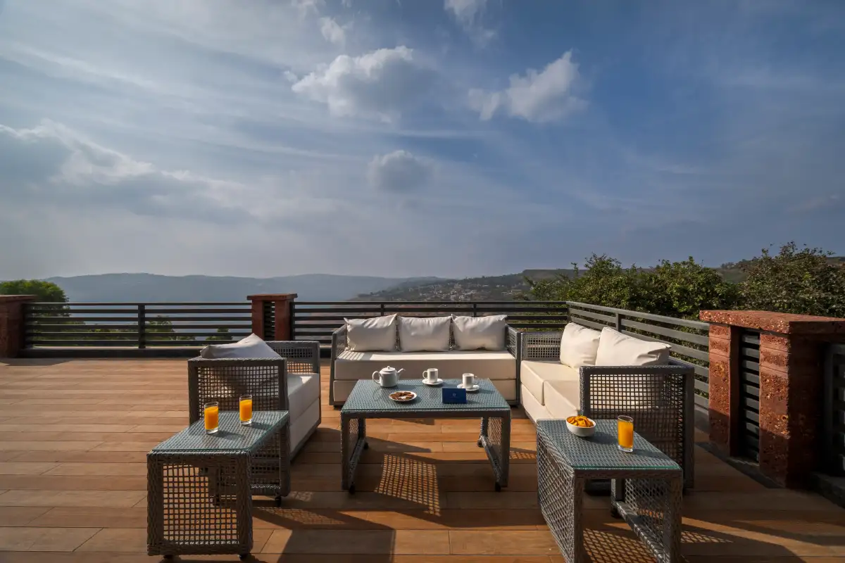 SaffronStays Whistling Thrush, Panchgani