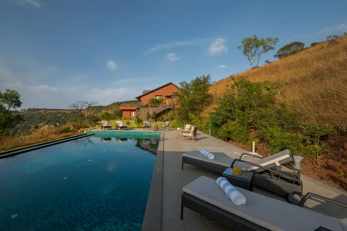 SaffronStays Whistling Thrush, Panchgani