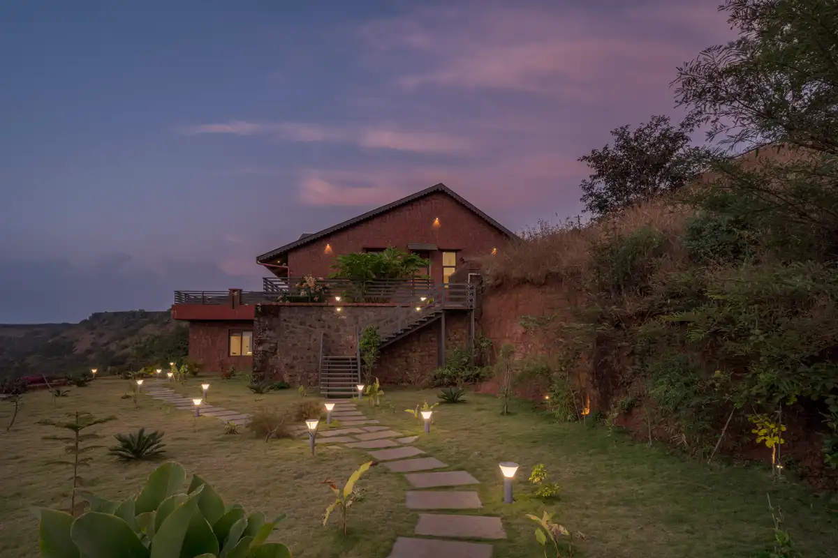 SaffronStays Whistling Thrush, Panchgani