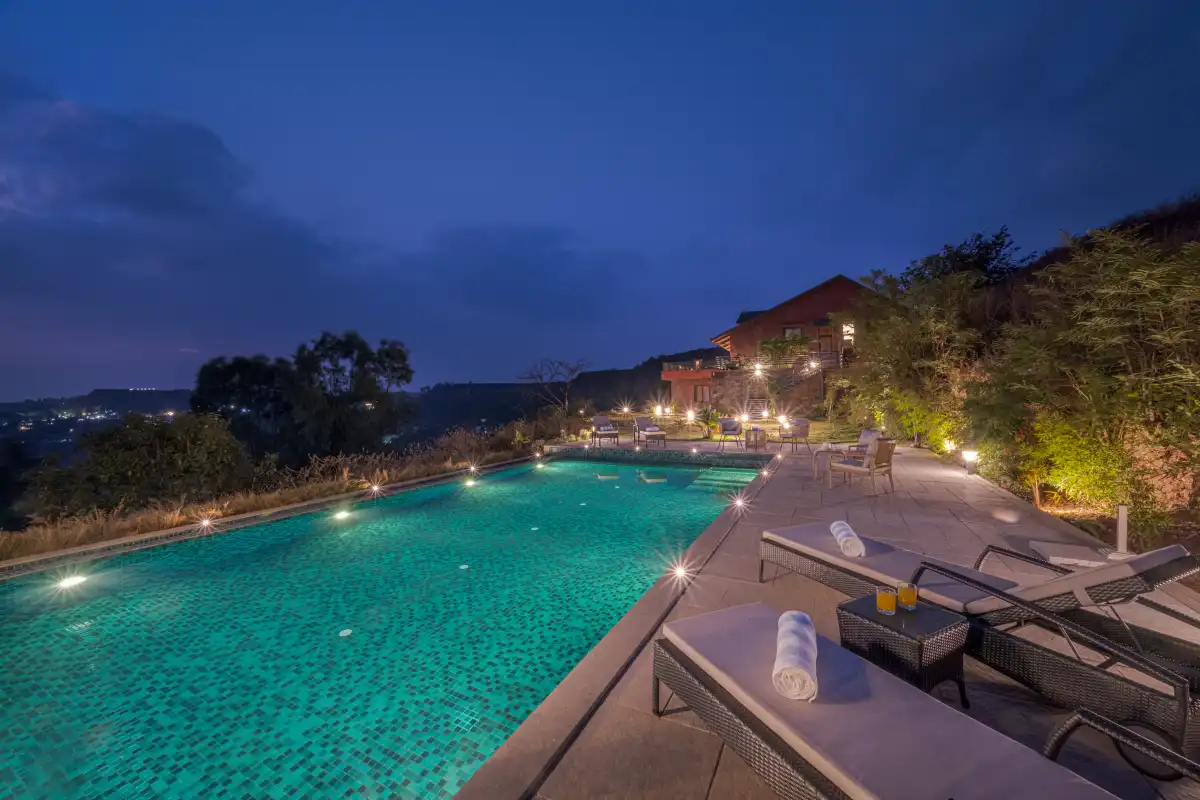 SaffronStays Whistling Thrush, Panchgani