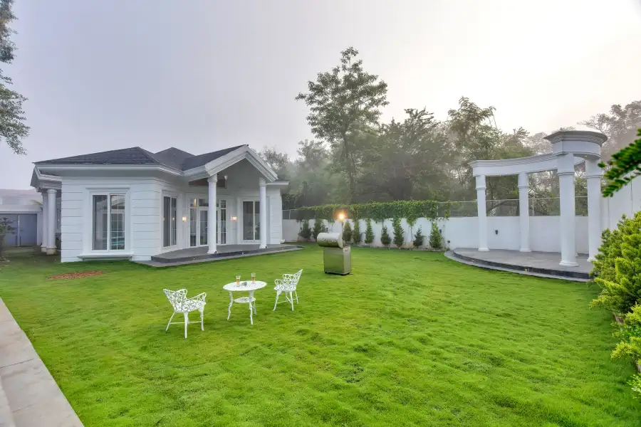 SaffronStays White Pearl, Palghar