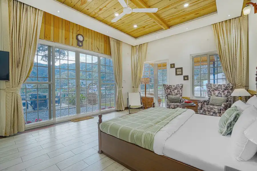 SaffronStays Woodpeckers Perch, Dehradun