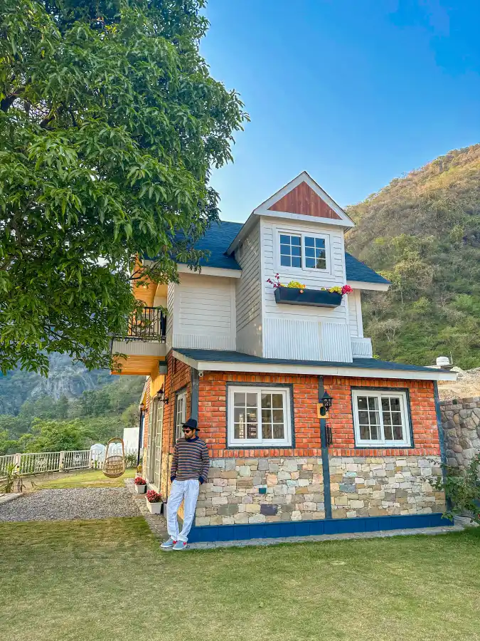SaffronStays Woodpeckers Suite, Dehradun