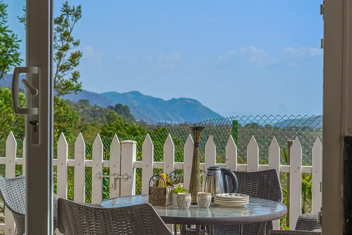 SaffronStays Woodpeckers Suite, Dehradun