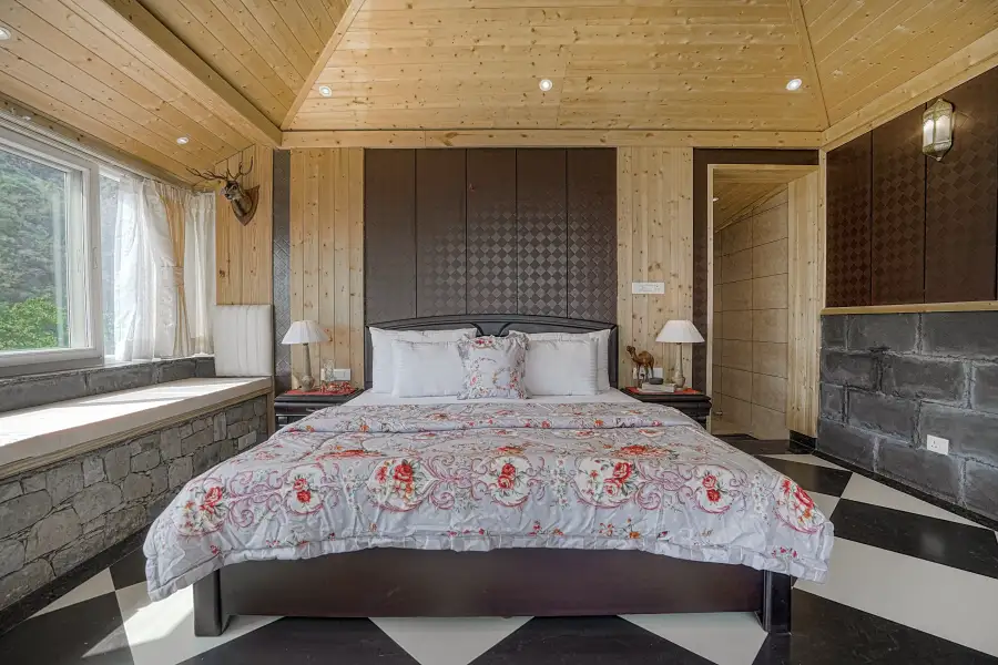 SaffronStays Woodpeckers Suite, Dehradun