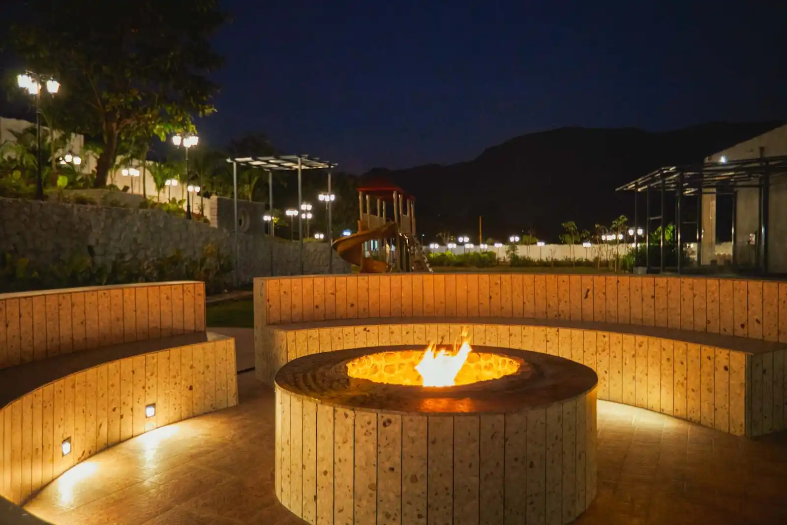 Saya Infinity, Karjat