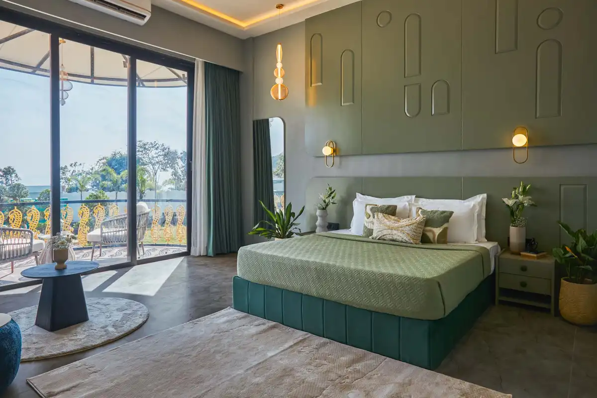 Saya Infinity, Karjat