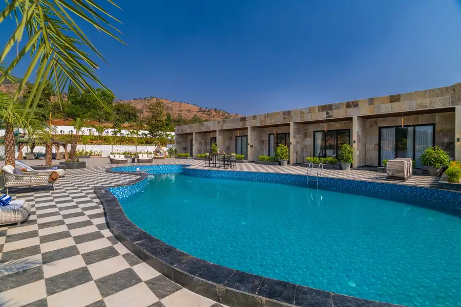 Saya Infinity, Karjat