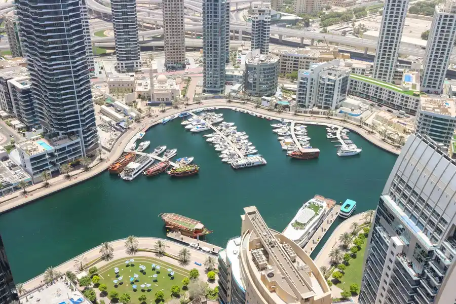 Scenic 2BHK with Amazing Marina Views, Dubai