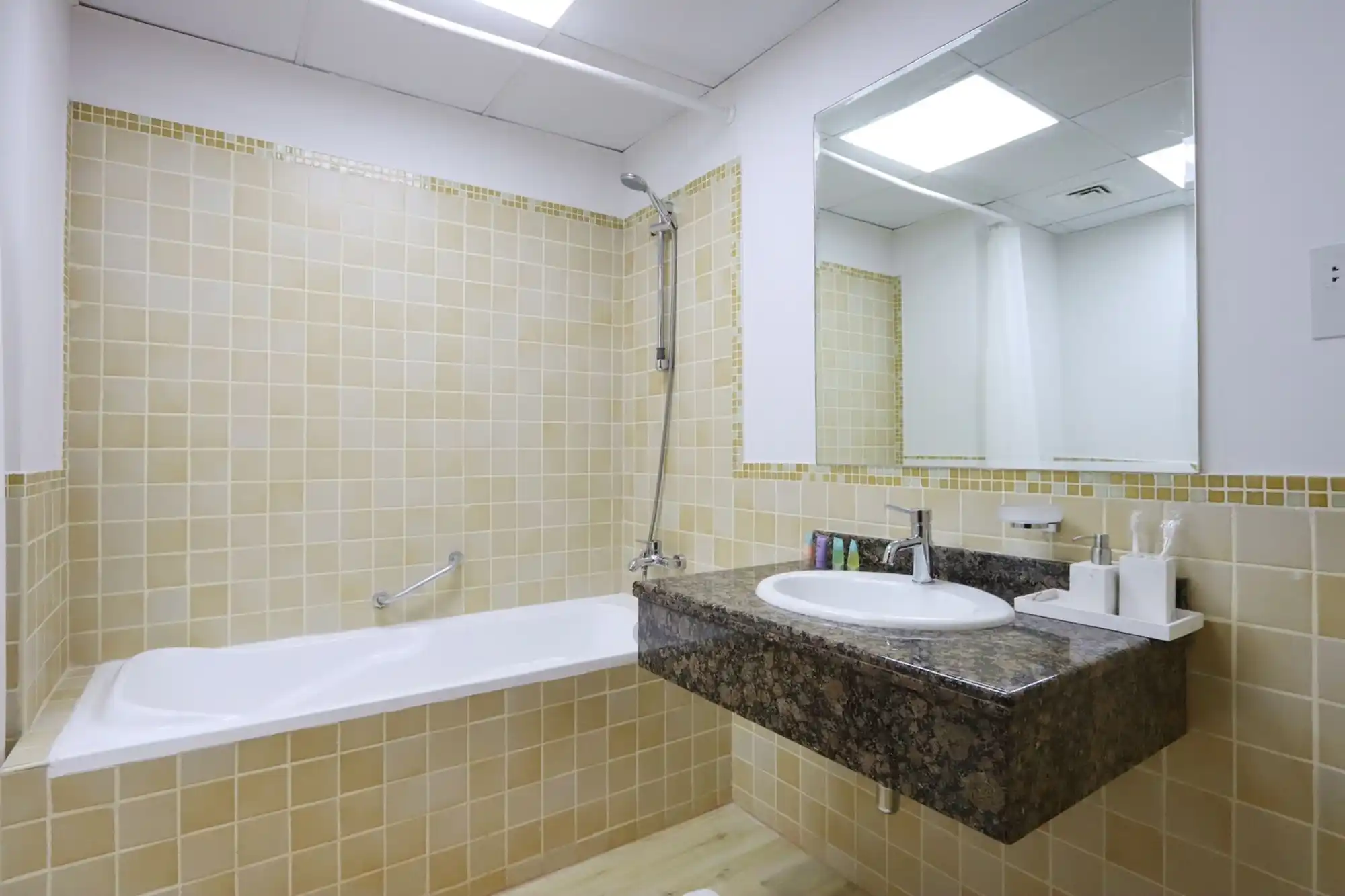 Scenic 2BHK with Amazing Marina Views, Dubai