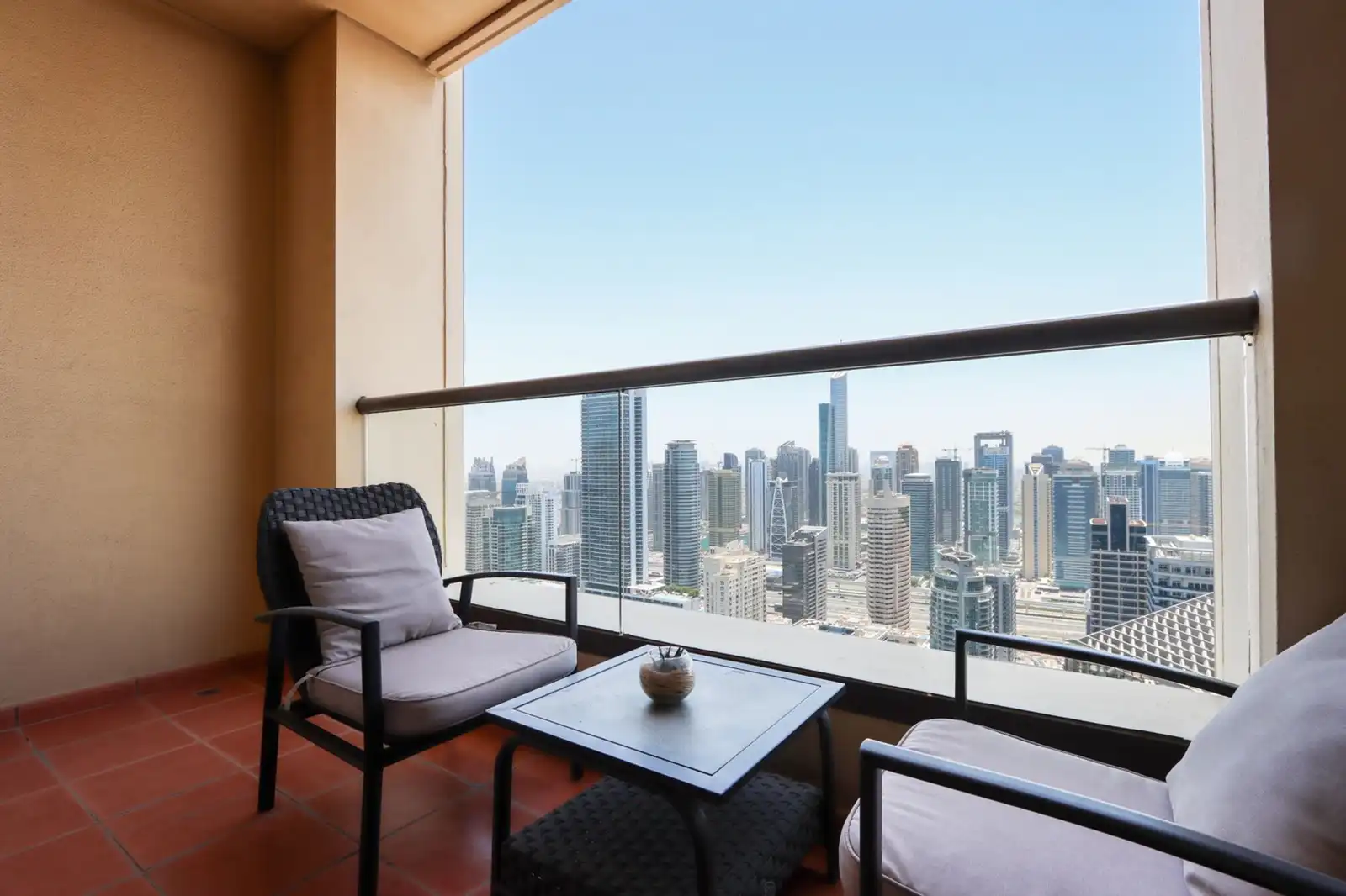 Scenic 2BHK with Amazing Marina Views, Dubai