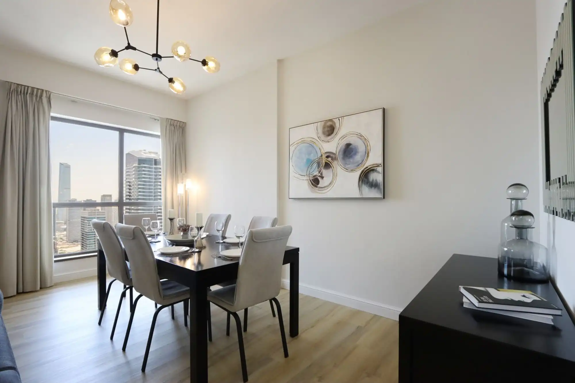 Scenic 2BHK with Amazing Marina Views, Dubai