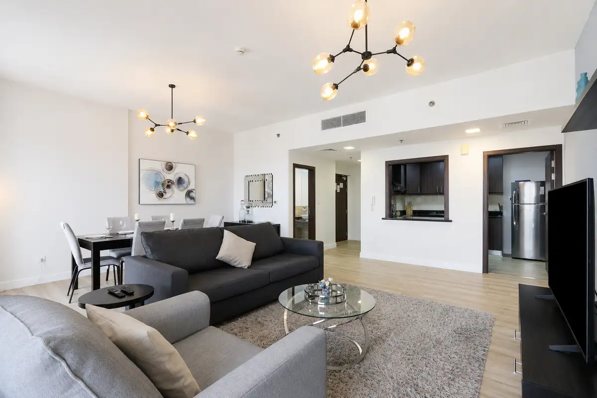 Scenic 2BHK with Amazing Marina Views, Dubai