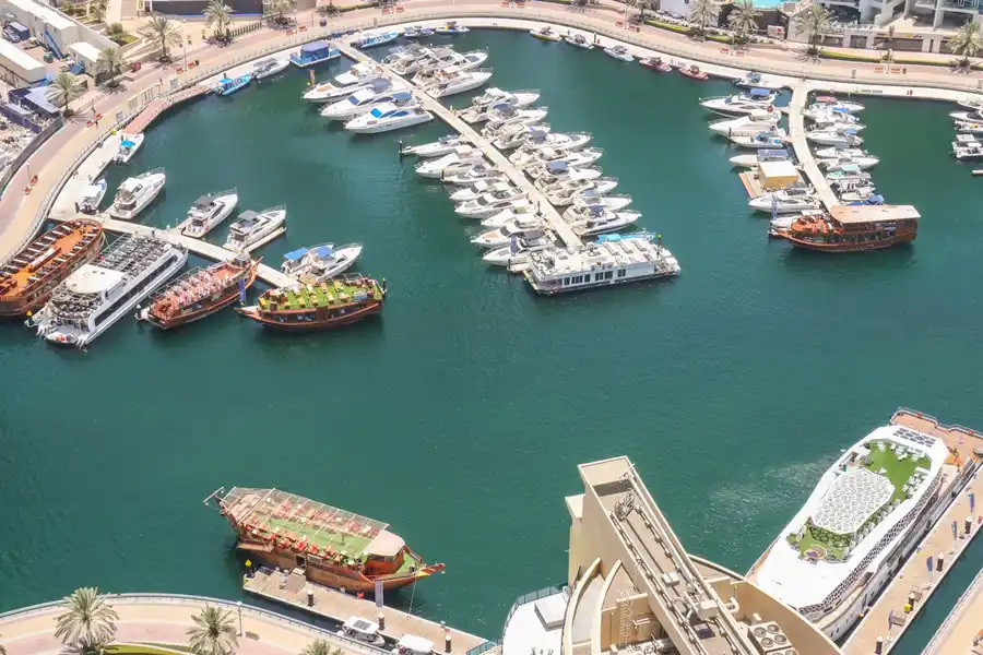 Scenic 2BHK with Amazing Marina Views, Dubai