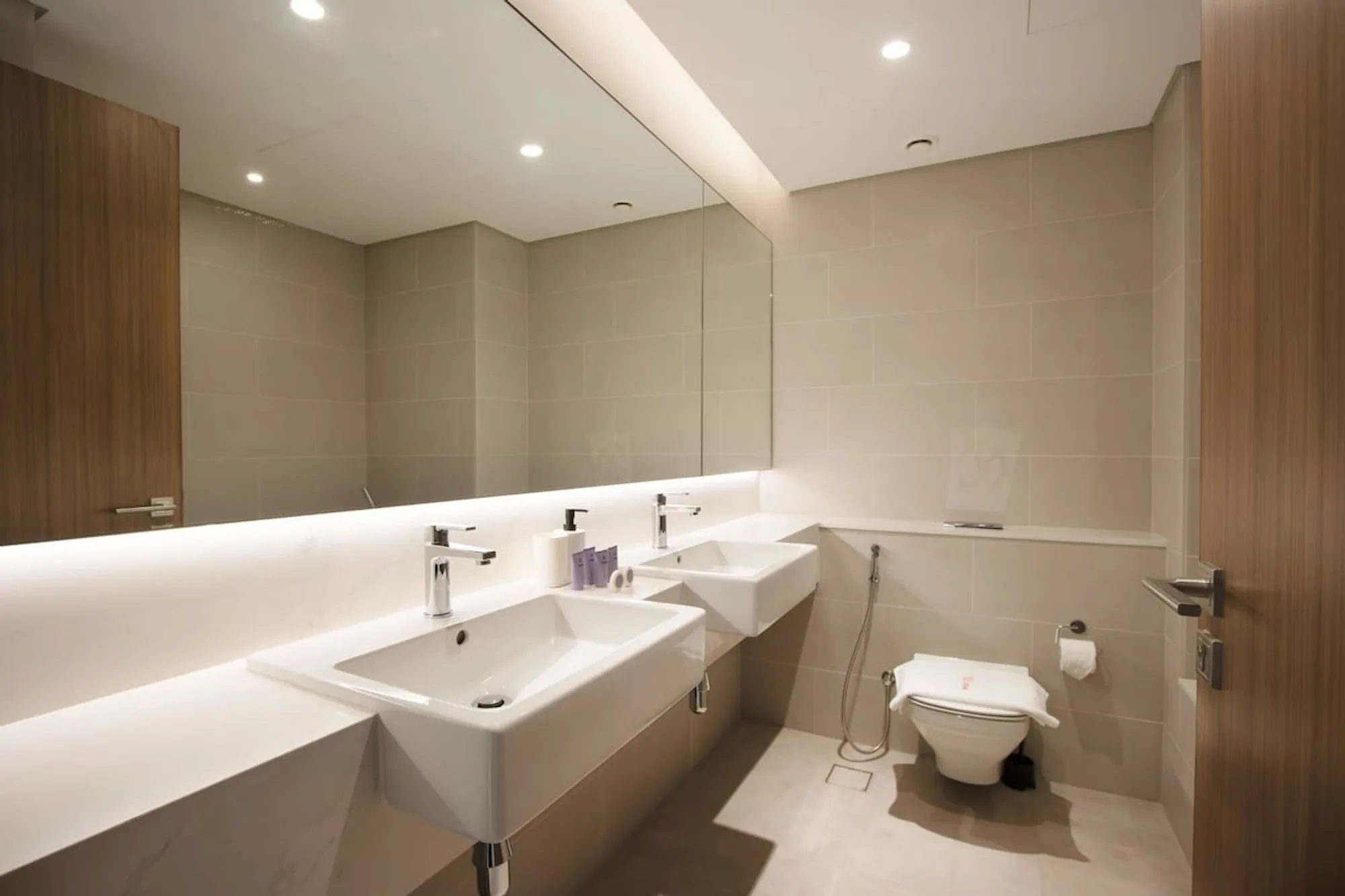Serene 1BR, Dubai