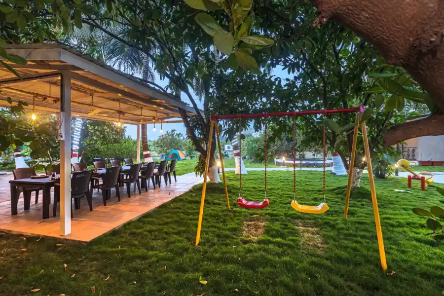 Serene Retreat (Glass Room), Alibaug