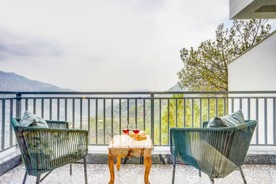 Serene Woods Hotel, Kasauli