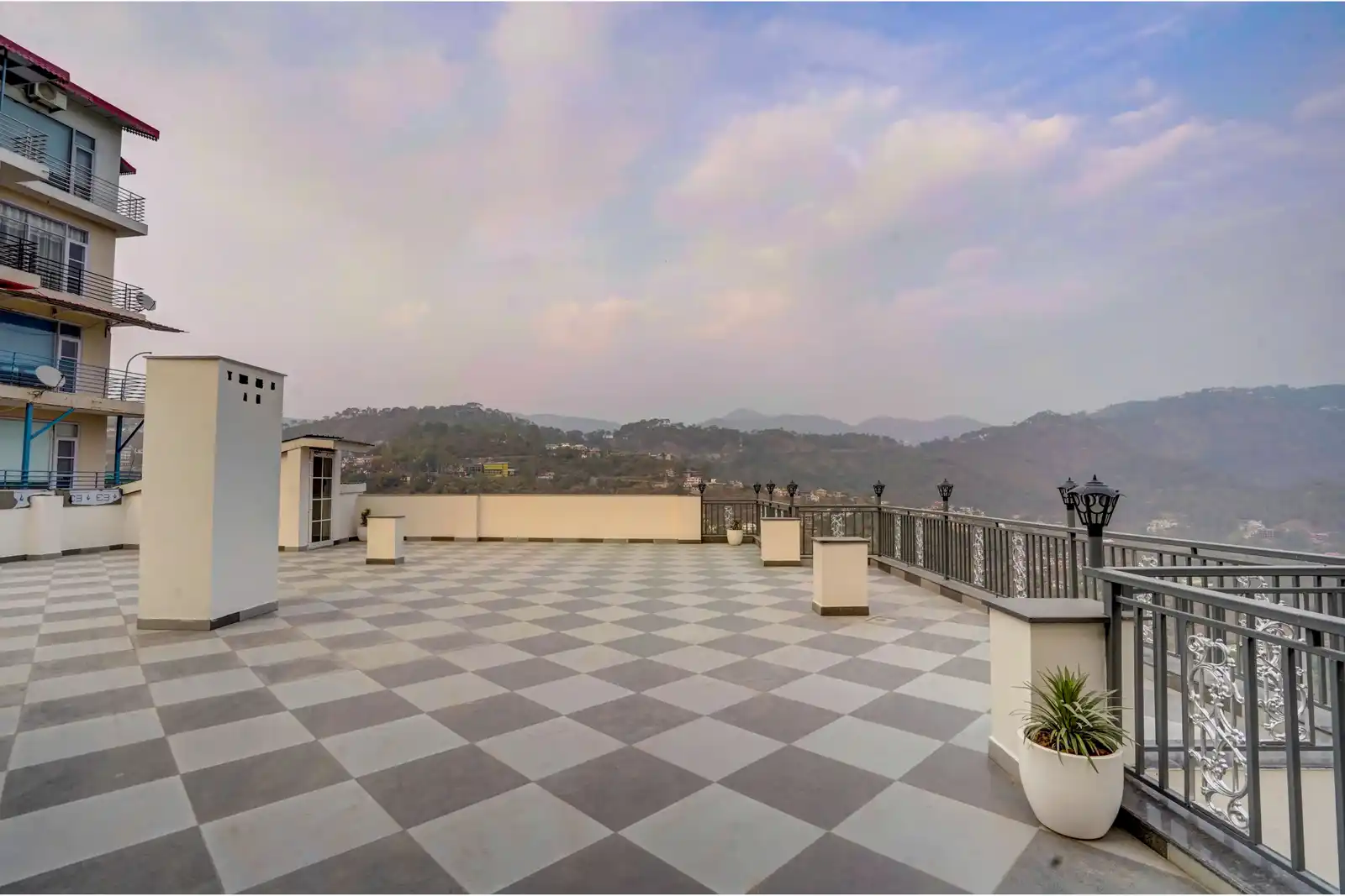 Serene Woods Hotel, Kasauli