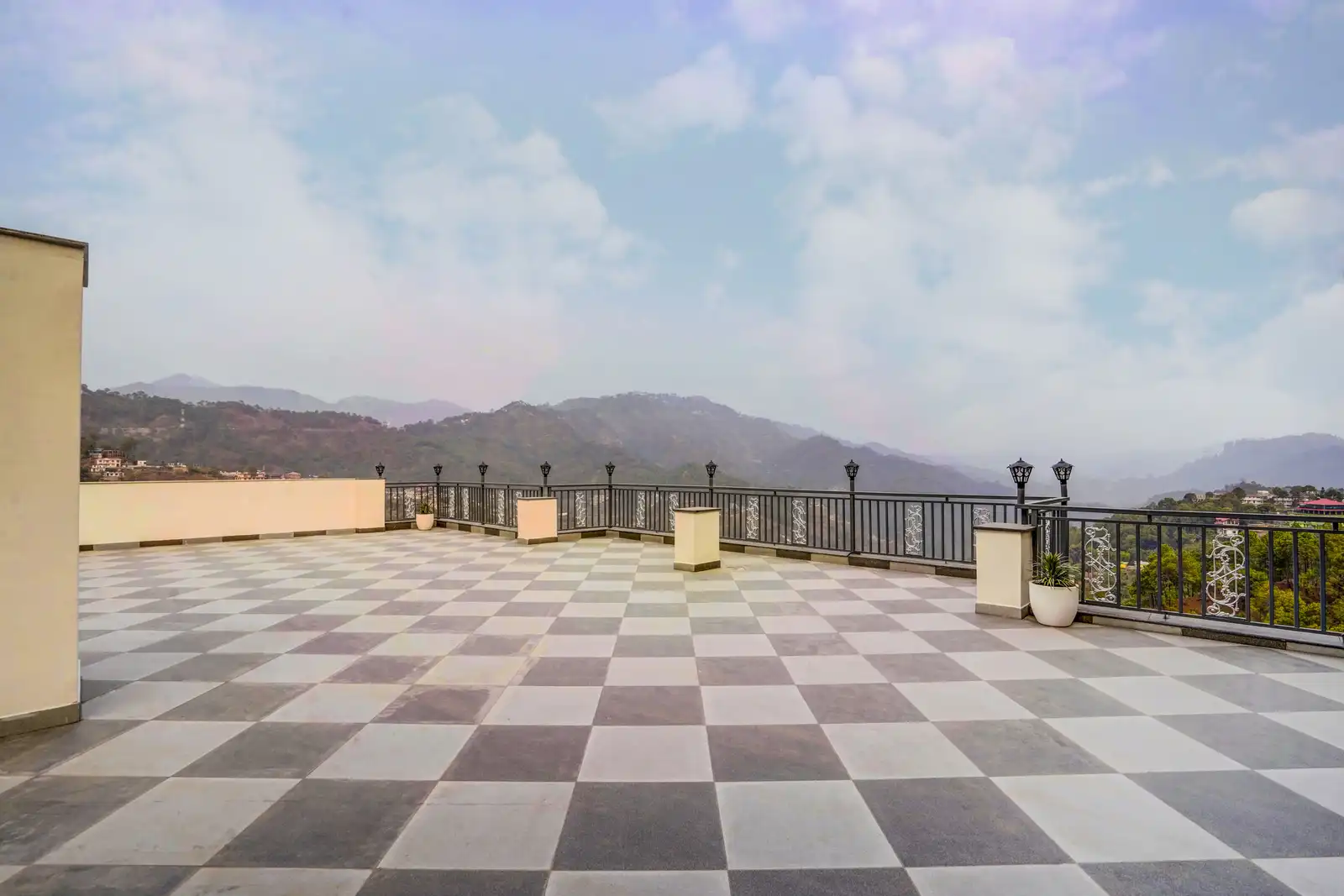 Serene Woods Hotel, Kasauli