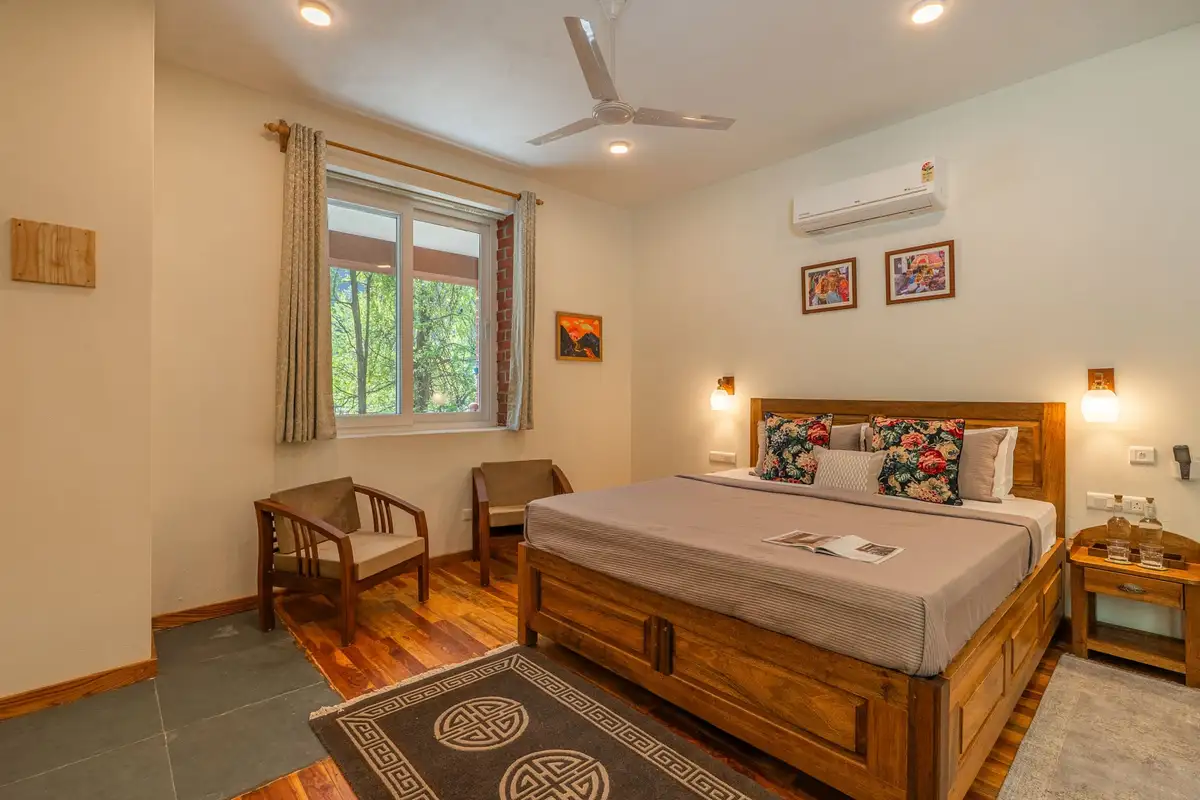 Shamrock Riverfront, Manali