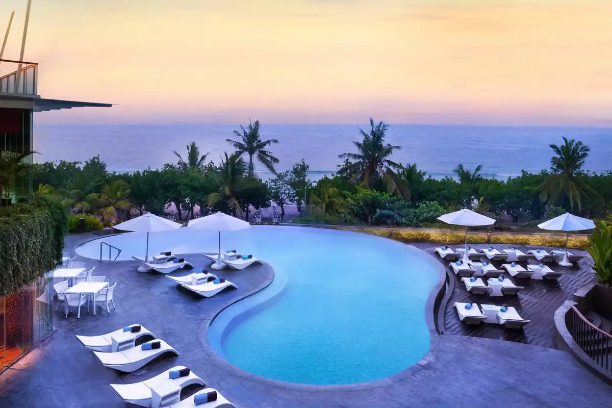 Sheraton Bali Kuta Resort Swimming Pool
